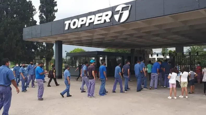 Cesantearon a 85 trabajadores de la planta de Topper en Tucumán