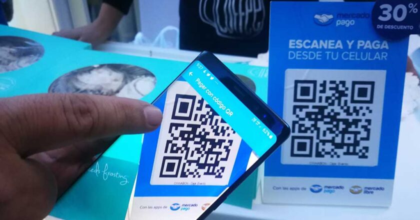 A partir de mayo Mercado Pago deberá aceptar el QR interoperable