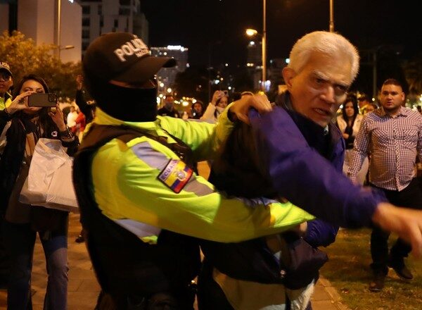 Policía de Ecuador irrumpe en la Embajada de México y captura a Jorge Glas