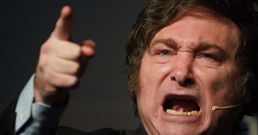 Javier Milei le declara la guerra al Congreso y a los gobernadores