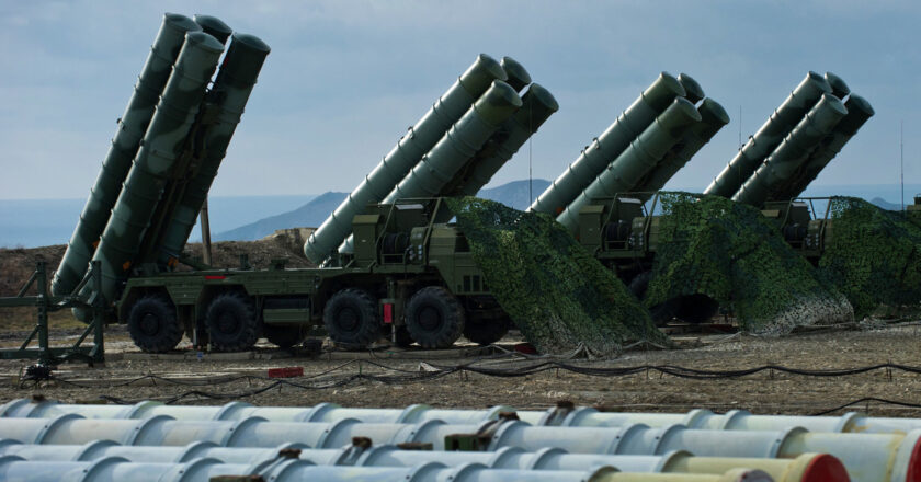 Rusia advierte a Washington, Londres y Bruselas de represalias “aplastantes” por agresiones a Crimea