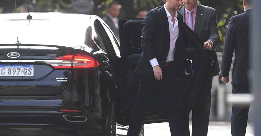 Cambios en el Gobierno: Milei también desplazó al titular de la AFI