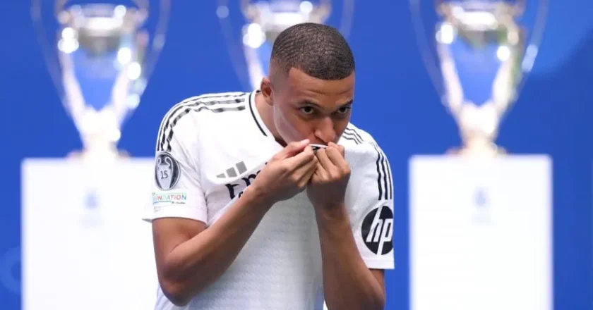 La tremenda presentación de Kylian Mbappé en Real Madrid con un Bernabéu lleno