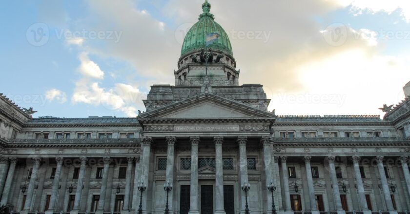 La caída real de los recursos hacia las provincias fue del 81% en el primer semestre