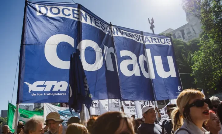 Crisis universitaria: docentes anunciaron tres días de paro en todo el país y una marcha nacional