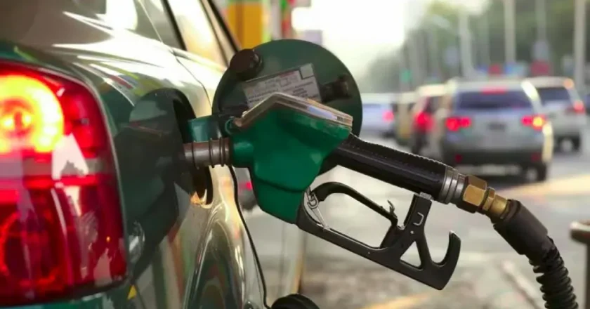 YPF analiza bajar el precio de los combustibles en el mes de octubre