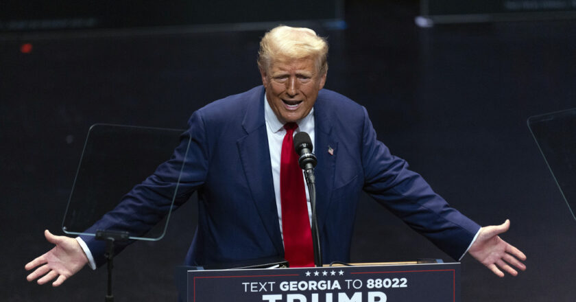 Trump insiste en que EE.UU. salga del conflicto ucraniano