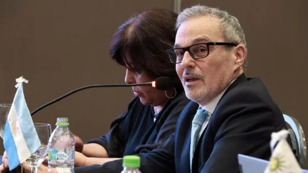 El Ministro de Salud Mario Russo presentó la renuncia y lo reemplazará Mario Lugones