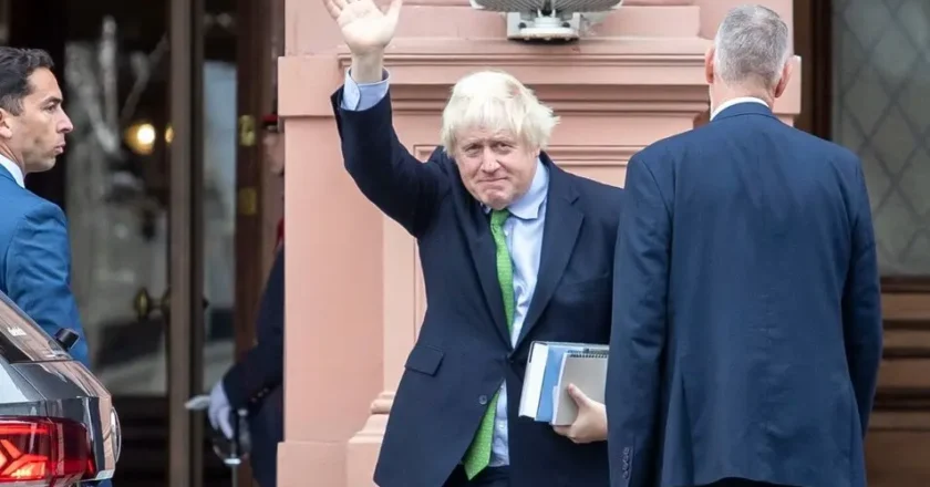 El ex primer ministro británico Boris Johnson se reunió con Milei