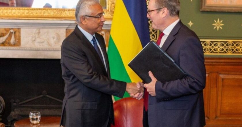 Reino Unido entrega la última colonia en África: las condiciones del acuerdo