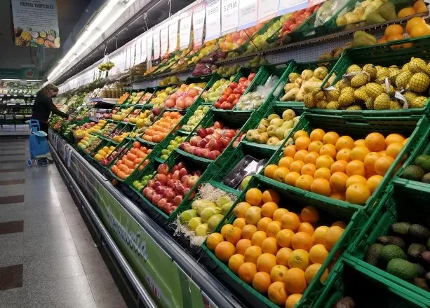 Pese a la desaceleración de la inflación, los precios de los agroalimentos se multiplicaron por 3,4 veces en septiembre
