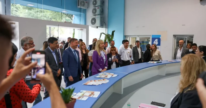 Rossana Chahla inauguró un centro de monitoreo para controlar a los colectivos de la Capital