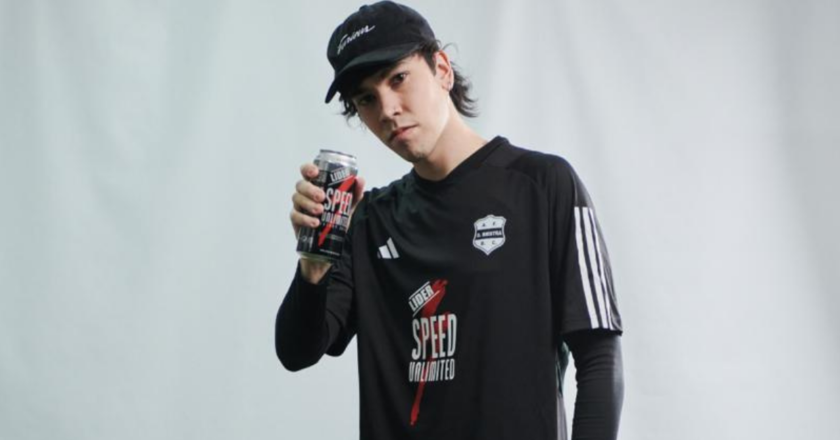 Spreen, como un jugador más: tiene número de camiseta y se concentró con Riestra