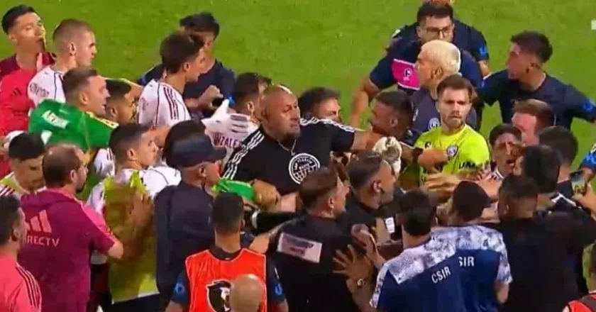 Escándalo tras la derrota de River con Independiente Rivadavia