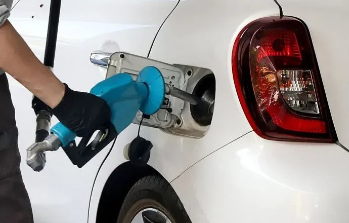 Aumentan los impuestos a los combustibles: cuánto costará la nafta en enero