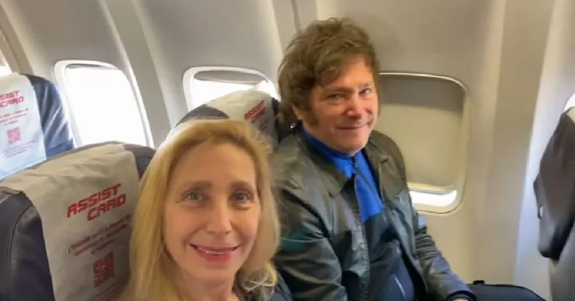 Mientras sigue de viaje, Milei firmó el proyecto de Ficha Limpia