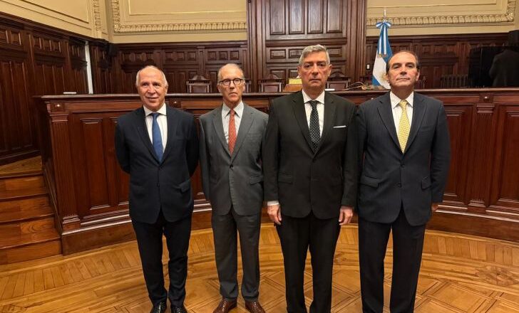 ¡Renunció!