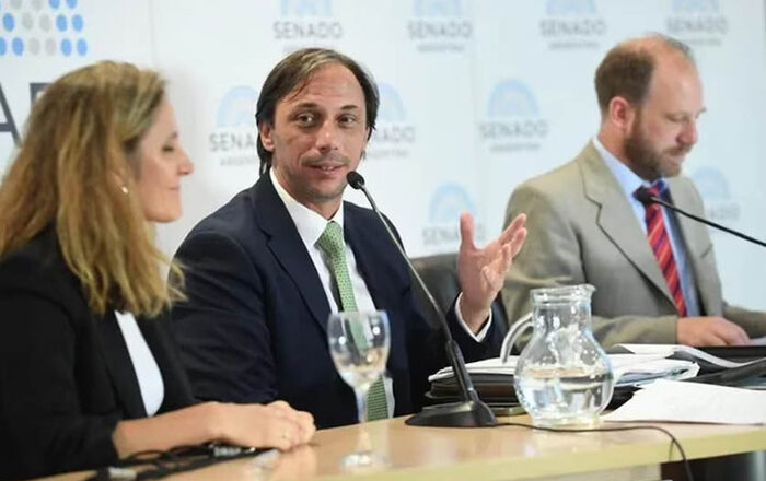 YPF: con Dios y con el diablo