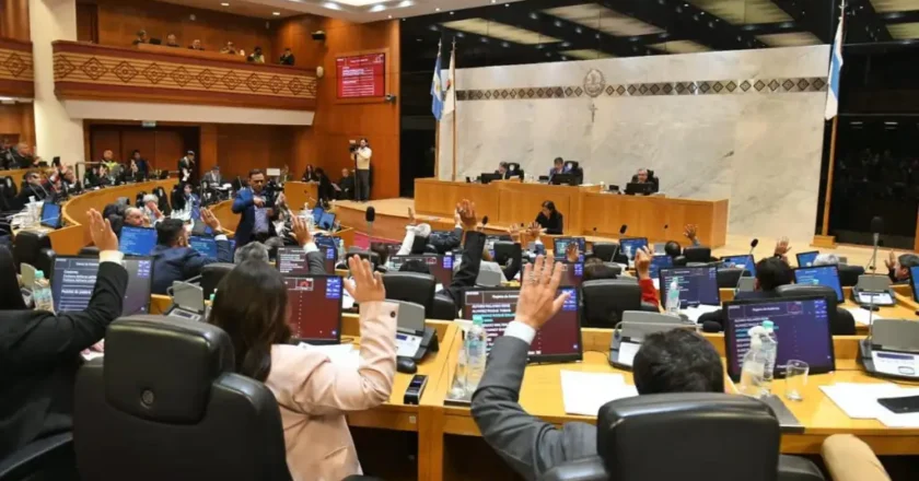Legislatura: tirón de orejas para varios