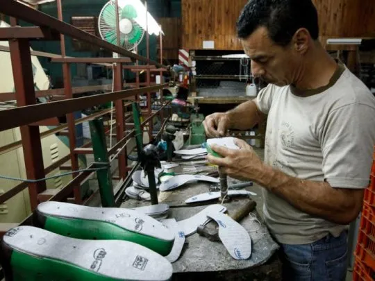 Pymes: advierten que el 33% de las empresas ya perdió mercado a manos de la importación