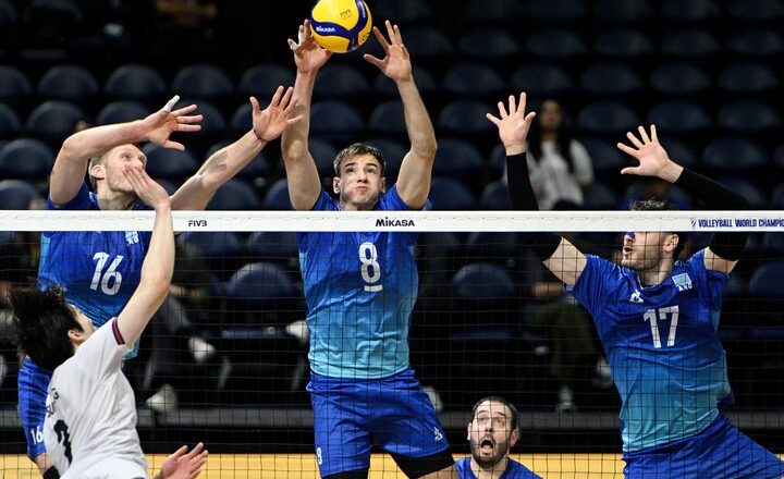 Levantando las manos