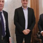 ¿Por qué no charlamos un ratito, eh?