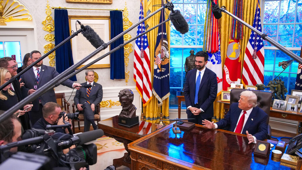 Una de Tarantino en la Casa Blanca (video)