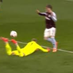 Momento insólito en la Europa League: el “escorpión” que nadie esperaba