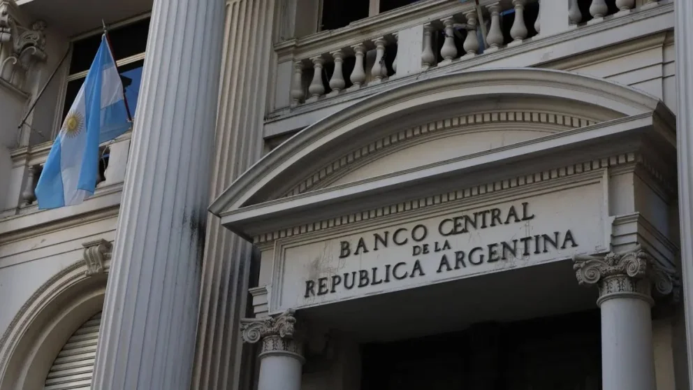 El Banco Central sigue comprando dólares y ya suma más de USD 900 millones en enero: qué significa para la economía y tu bolsillo