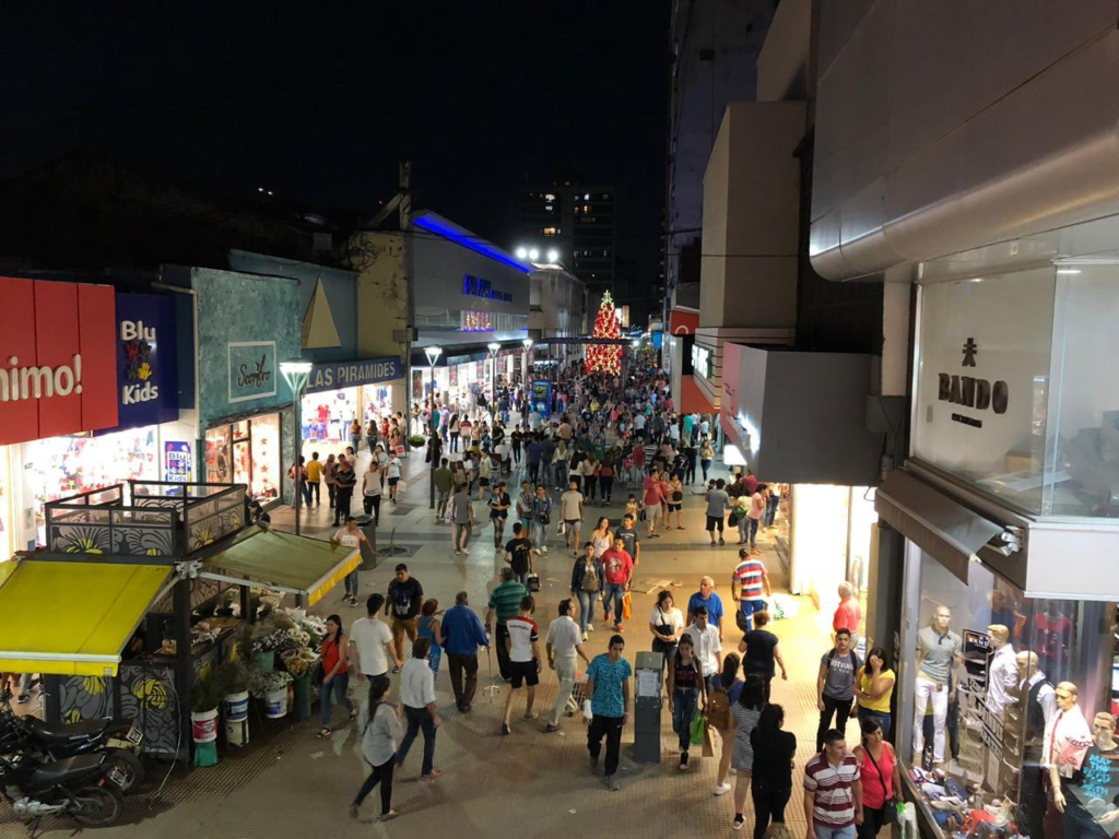 Feriado de Carnaval: qué días abrirán y cerrarán los comercios en Tucumán