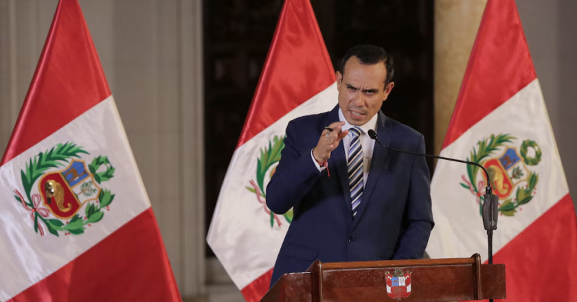 ¿Qué veo, un rival? Perú suma otra caída presidencial y evoca el 2001 argentino