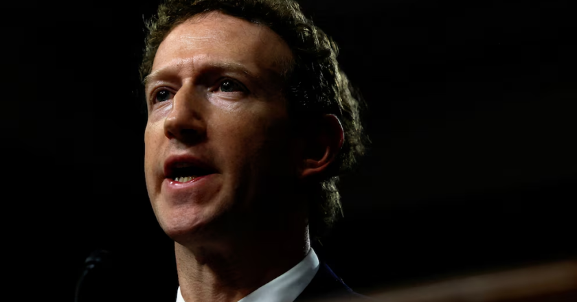 Mark Zuckerberg enfrenta al jurado en un juicio histórico por redes sociales y adicción en niños