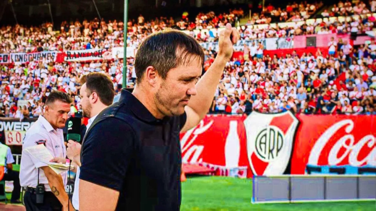 River Plate avanza en la contratación del Chacho Coudet y la negociación entra en etapa decisiva