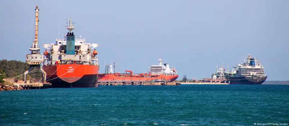 Estados Unidos autoriza la venta de petróleo a Cuba, pero con fuertes restricciones