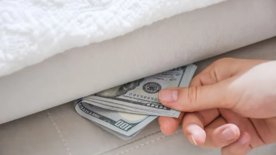 El Gobierno puso en marcha la Ley de Inocencia Fiscal y habilitó el blanqueo de “dólares del colchón”