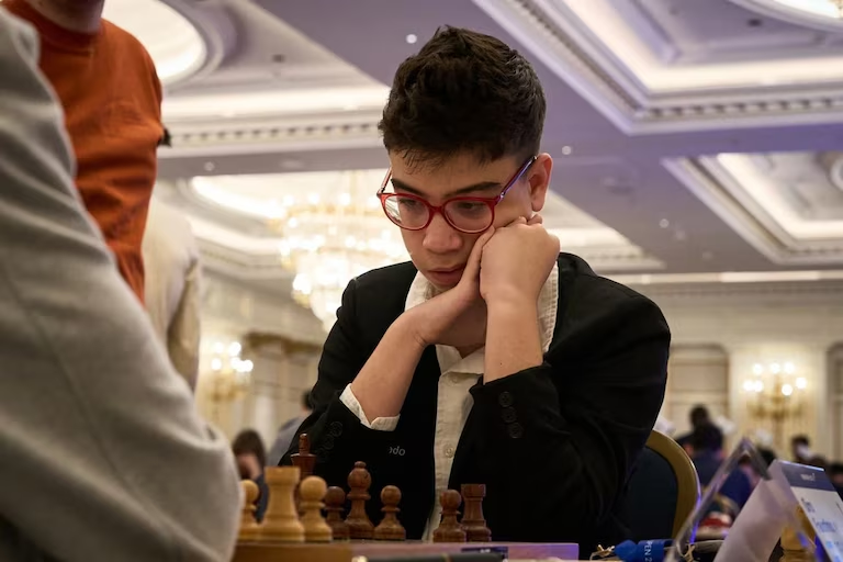 Faustino Oro mantiene viva su ilusión de historia en el ajedrez