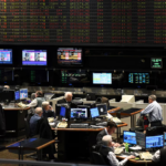 Las acciones argentinas repuntaron, pero el riesgo país volvió a acercarse a los 600 puntos